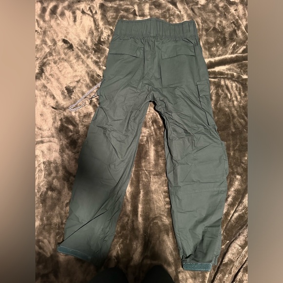 Vitality x cosmopolitan athletic cargo joggers in forest green - Picture 2 of 6